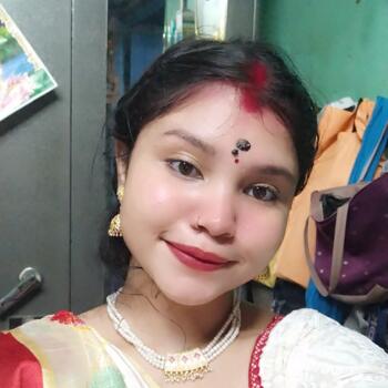 Babysitter in Kolkata: Jennifer
