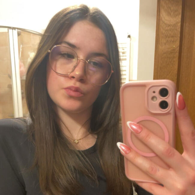 Babysitter in Blainville-sur-l'Eau: Cylia