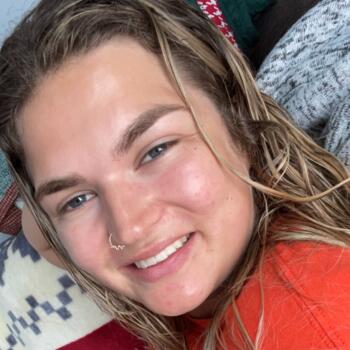 Baby-sitter in Burnaby: Leisa