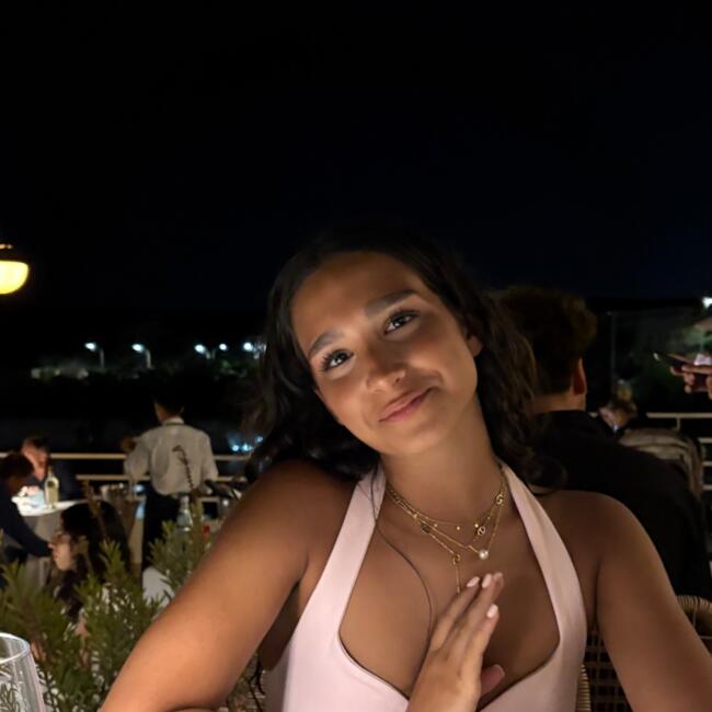 Babysitter in Asnières-sur-Seine: Léa