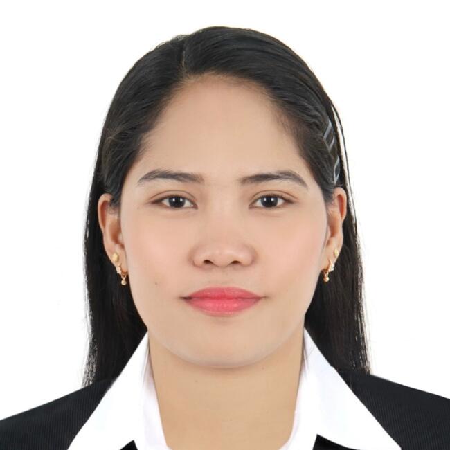 Babysitter in Dubai: Jenny