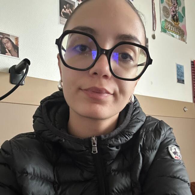 Babysitter in Lons: Anouchka