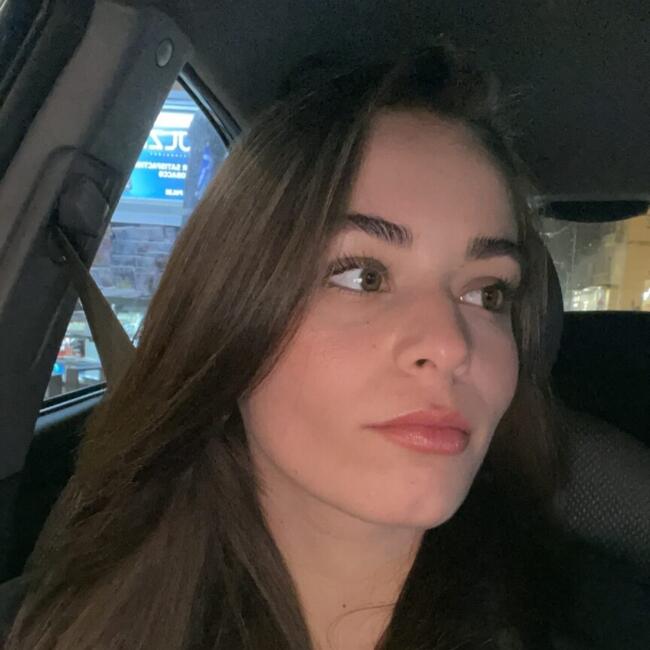 Babysitter στην περιοχή Panórama: Dorothea
