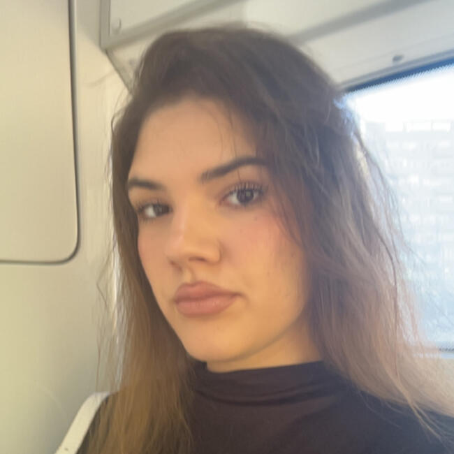 Bebisiterka u Beograd: Tina