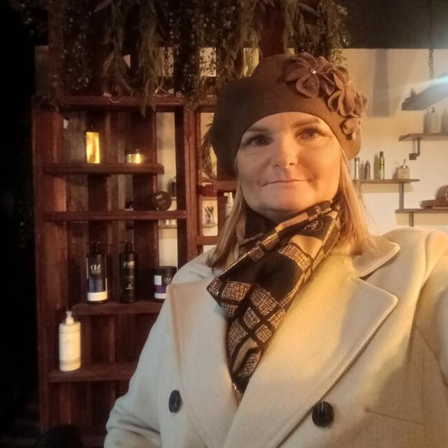 Opiekunka do dziecka w Chorzów: Mirka