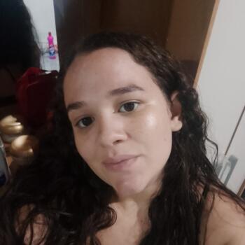 Babysitter Aracaju: Emille