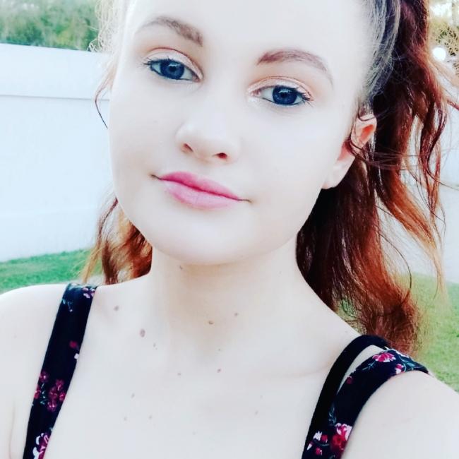 Babysitter in Townsville: Yazmin