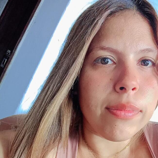 Trabajo para niñera en San Lorenzo: Paola