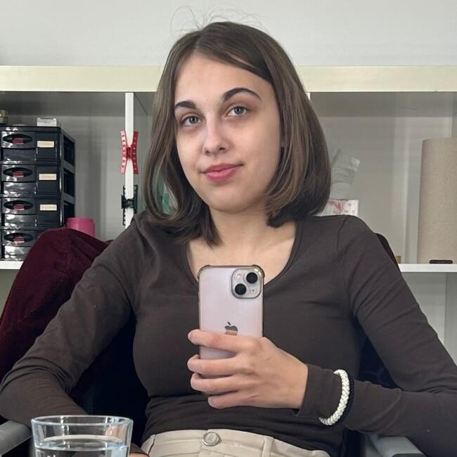 Babysitter in Brühl: Lucy
