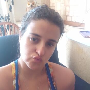 Babá em Duque de Caxias: Larisse