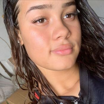 Babysitter in Porto Seguro: Dhyovana