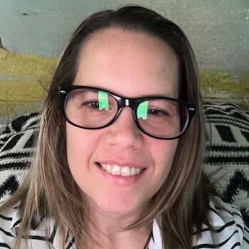 Babysitter in Bistriţa: Corina