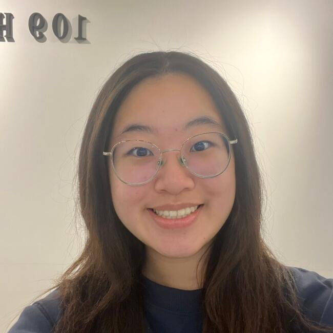 Babysitter in Singapore Island: Nicole