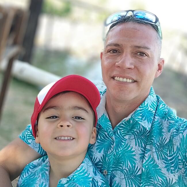 Babysitting job in San Juan del Río: Frank Perez