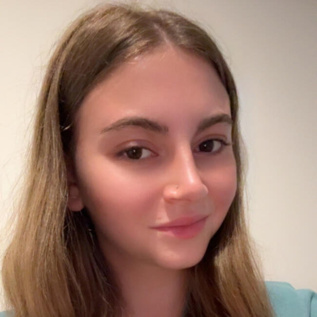 Babysitter in Pétange: Zoé