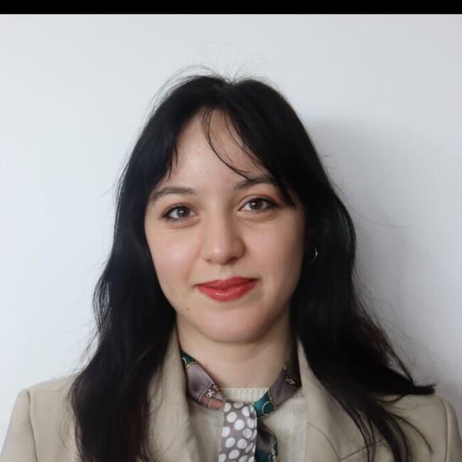 جليسة أطفال في مكناس: Najoua