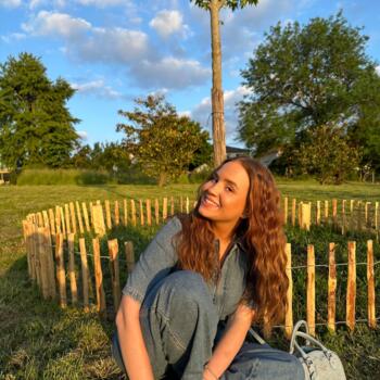 Babysitter in Saint-Cyr-l'École: Leila