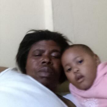 Babysitter in Motherwell: Maziwe Florence