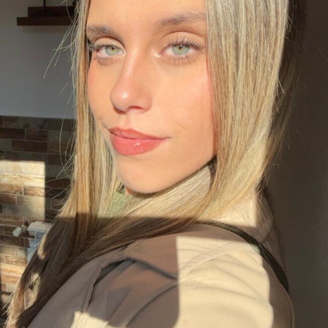 Canguro en Avilés: Paula