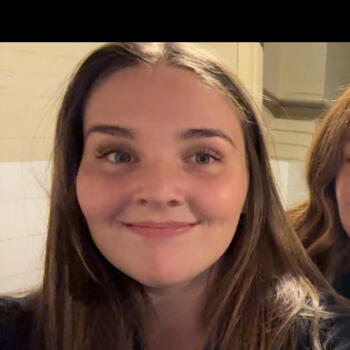 Babysitter in Howlong: Sienna