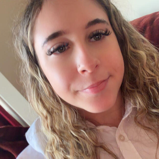 Babysitter in Sutton in Ashfield: Grace
