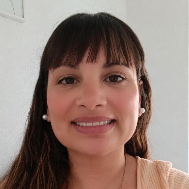 Nanny in Elche: Lorena