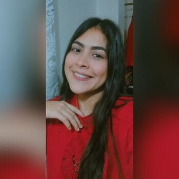 Babysitter in Santo Domingo de los Colorados: Laura