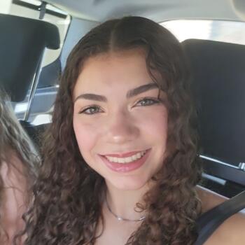 Babysitter Richardménil: Inès