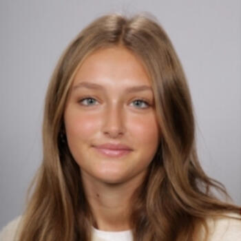 Babysitter in London: Alice