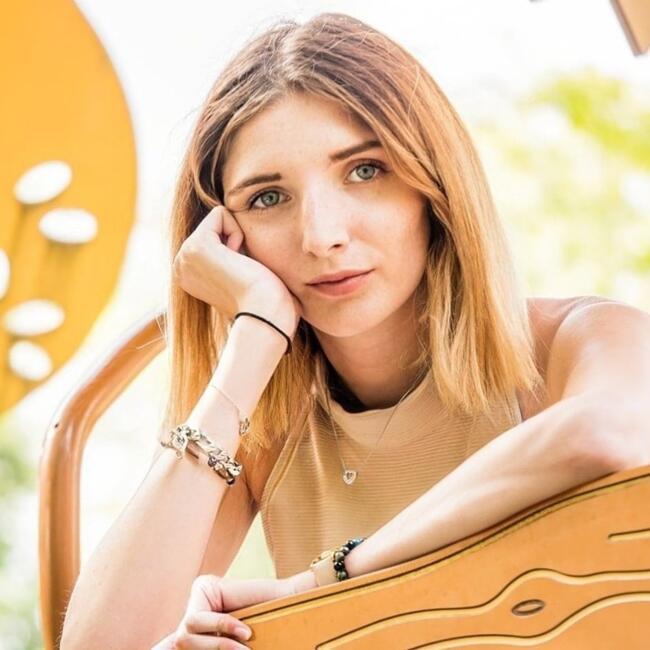 Babysitter in Houdemont: Elo