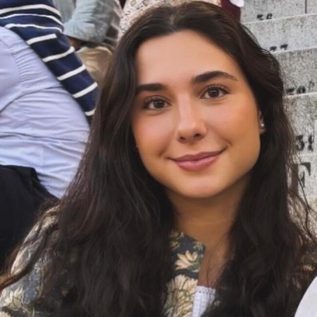 Babysitter in Madrid: Lucía