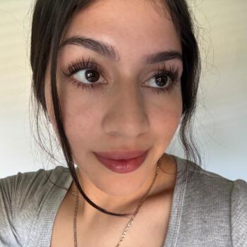 Babysitter in Bakersfield: Alondra
