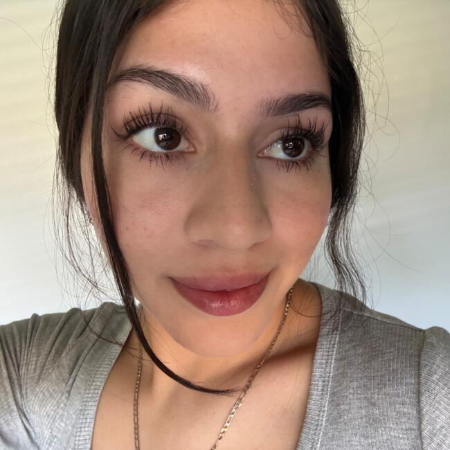 Babysitter in Bakersfield: Alondra
