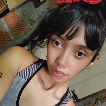 Babysitter in Butlerville (Indiana): Natali