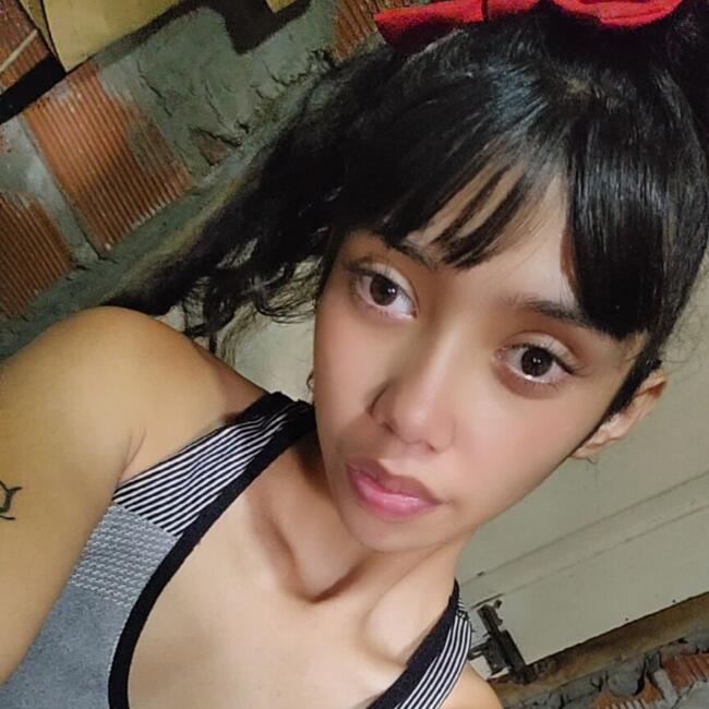 Babysitter in Butlerville (Indiana): Natali