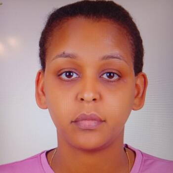 جليسة أطفال دبي: Merry