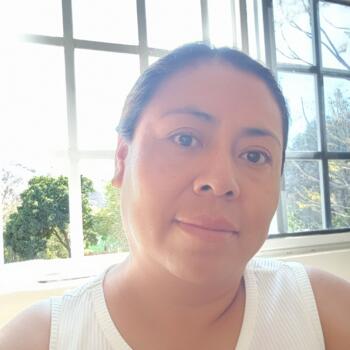 Babysitter in Tehuacán: Flor