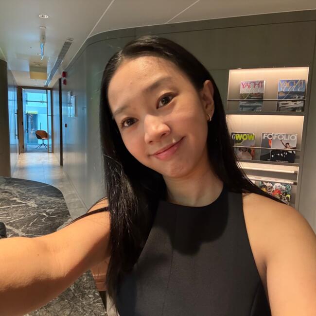 Babysitter in Singapore: Joan