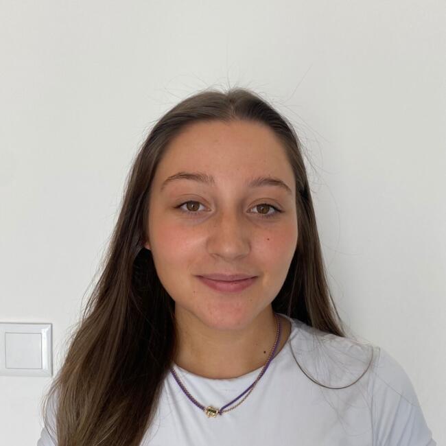 Babysitter in Vilela (Distrito do Porto): Cristiana