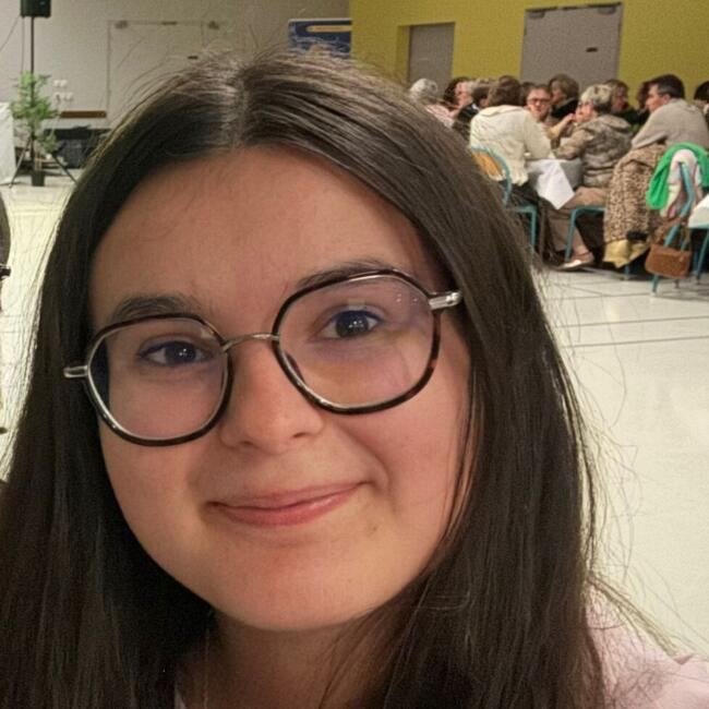 Babysitter in Neuves-Maisons: Leane