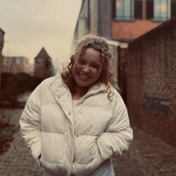 Babysitter in Delft: Pythaya flapper