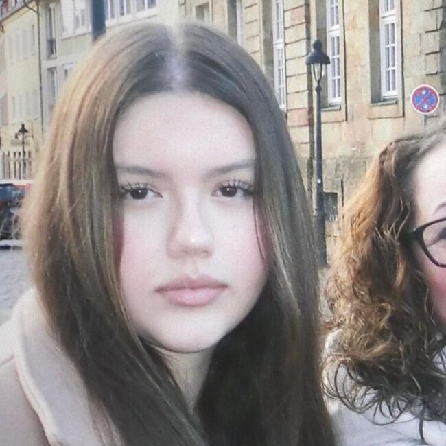 Babysitter in Lotte: Laura