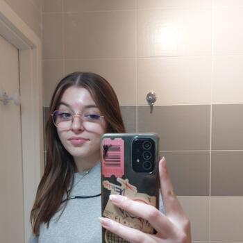 Babysitter in Hettange-Grande: Lena