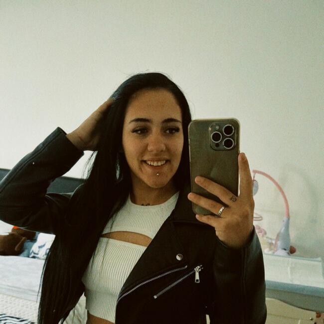 Babysitting job in Vila Nova de Gaia: Alexandra