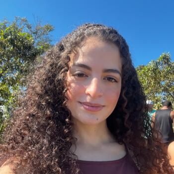 Babá em Niterói: Yasmin