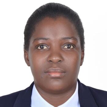 جليسة أطفال دبي: Sharifah