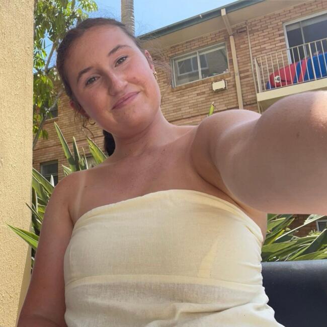 Babysitter in Wollongong: Maggie