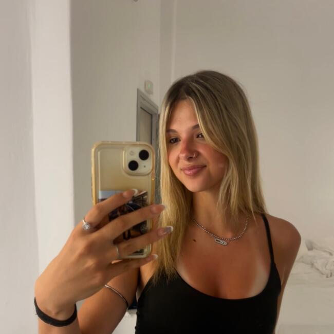 Babysitter στην περιοχή Ηλιούπολη: Ioanna