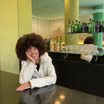 Babysitter in Maricá: Juliana