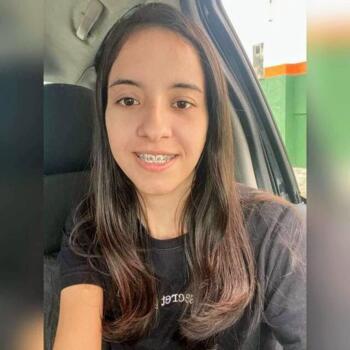 Babysitter Paranaguá: Izadora